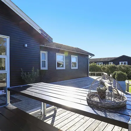 Holiday Hybenvaenget V Holiday home