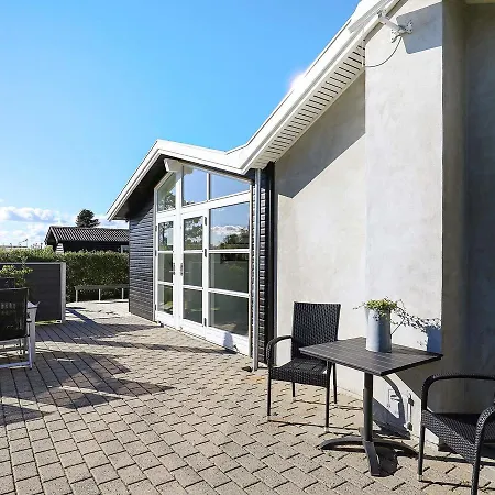 Holiday Hybenvaenget V Holiday home *